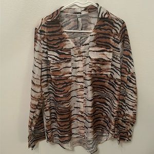 Fleur De Lanes Button up Blouse